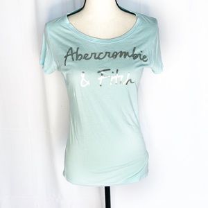 Small Abercrombie & Fitch T